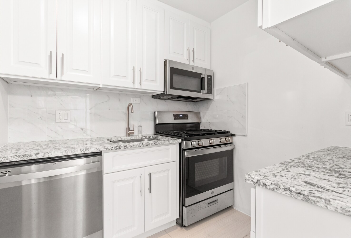 333 East 30th Street 17E Kips Bay New York NY 10016