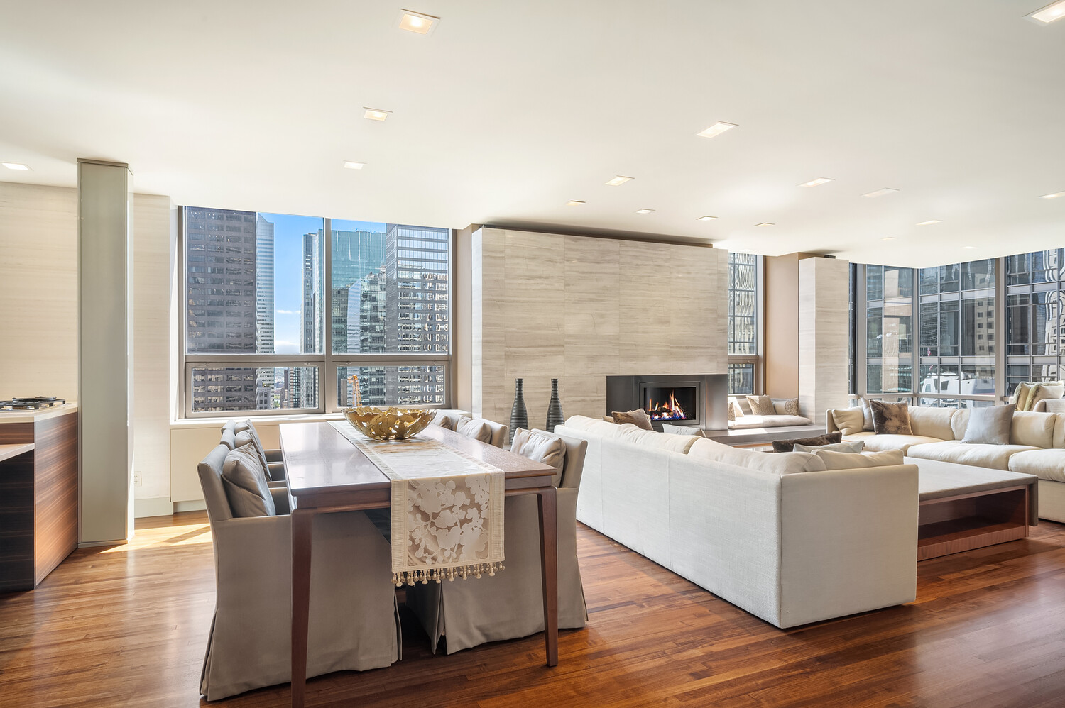 15 West 53rd Street Midtown West New York NY 10019