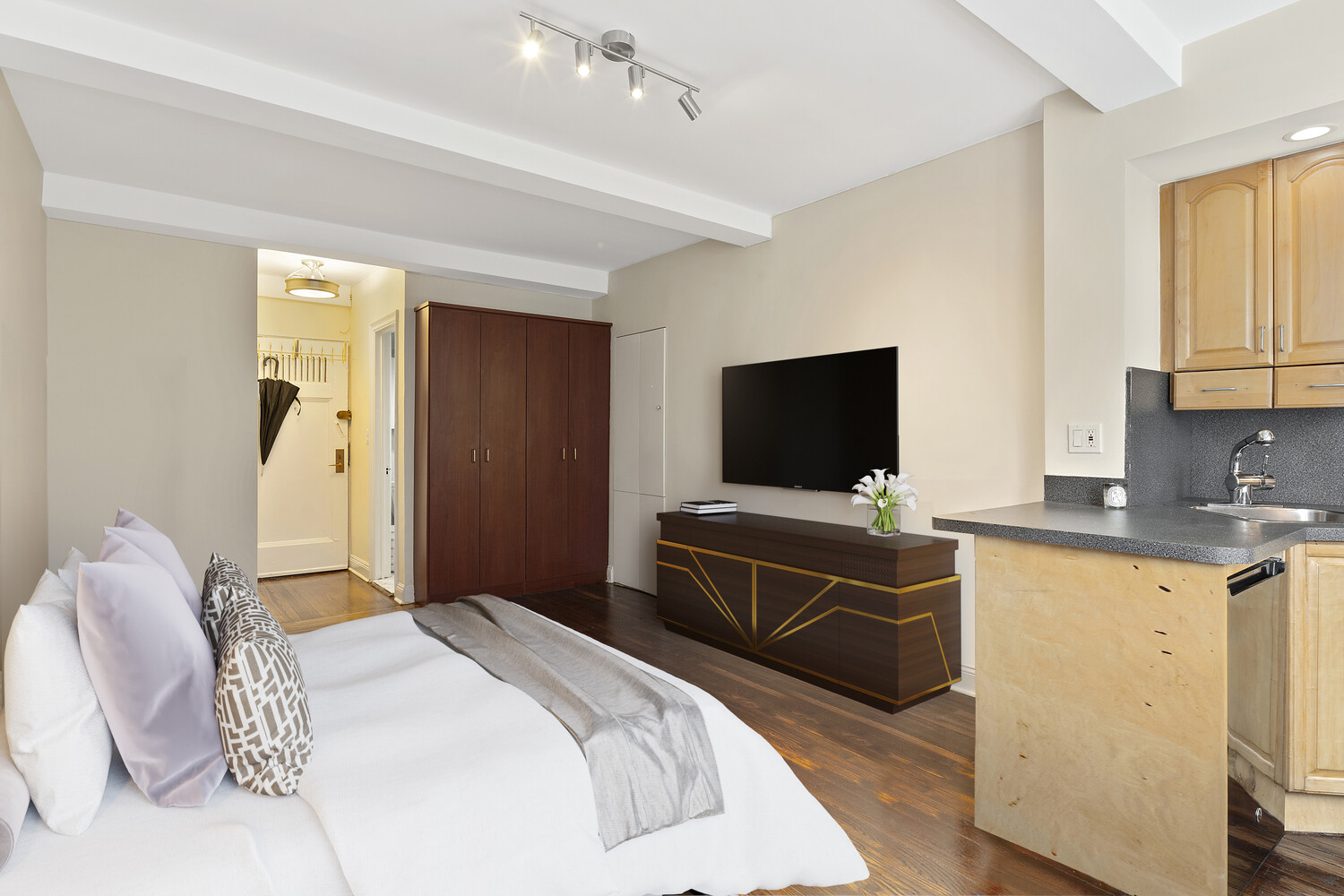 5 Tudor City Place 1221 Tudor City New York NY 10017