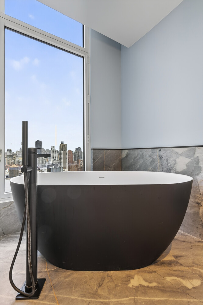 207 East 57th Street Midtown East New York NY 10022