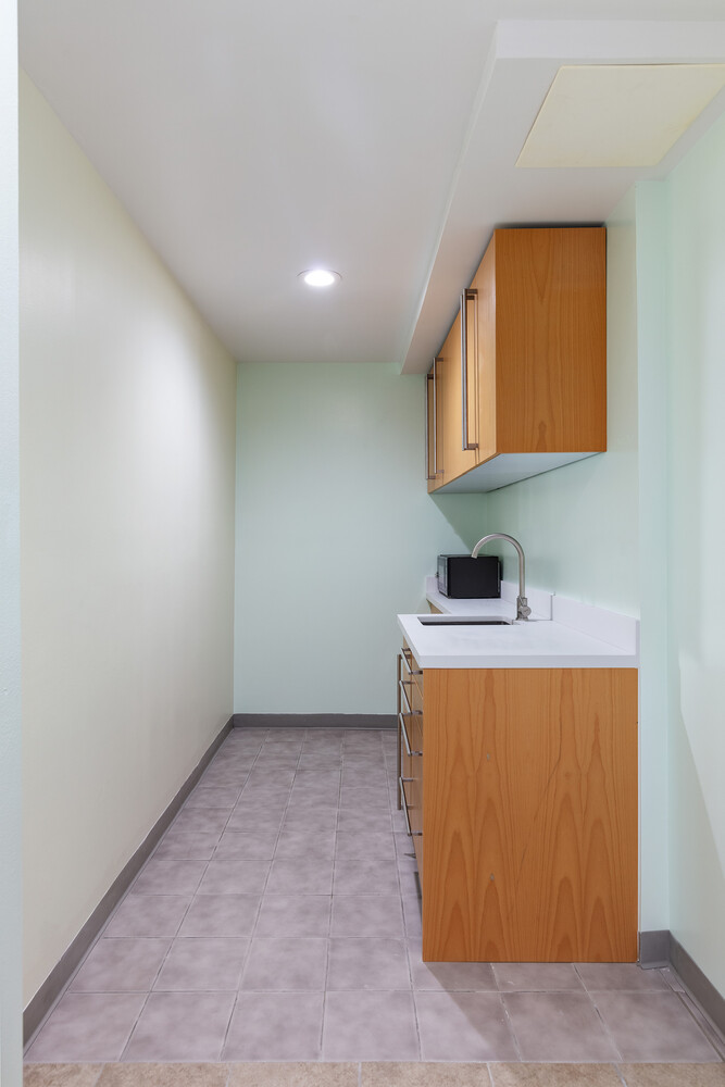 210 East 47th Street 1AP Turtle Bay New York NY 10017