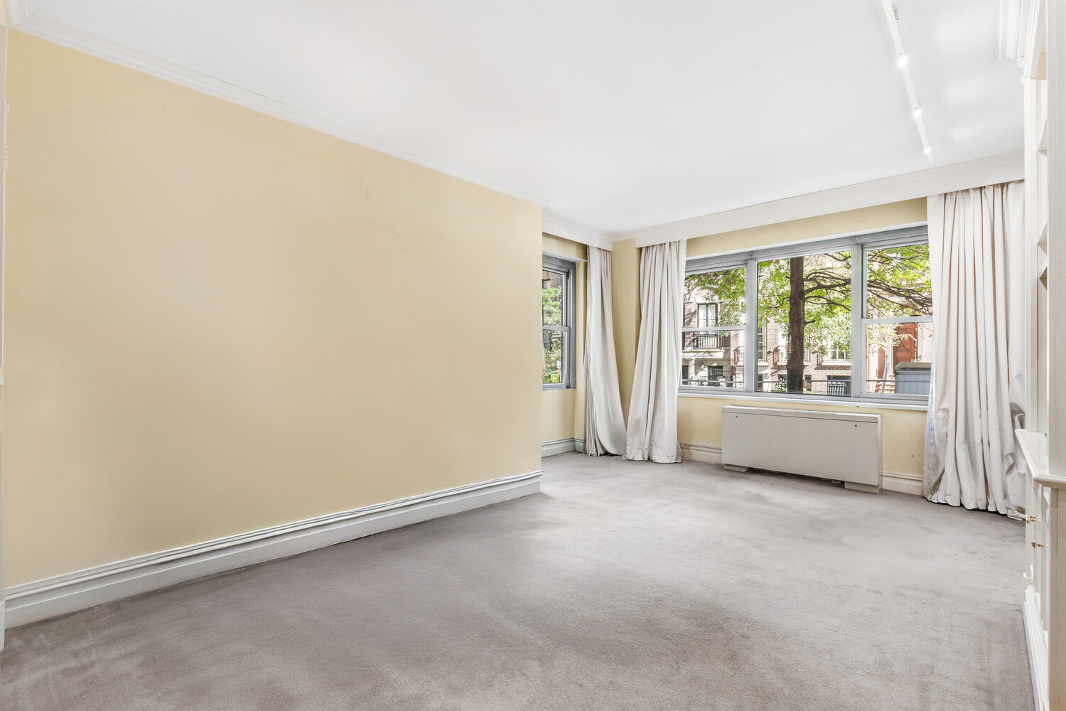 650 Park Avenue 2C Upper East Side New York NY 10065