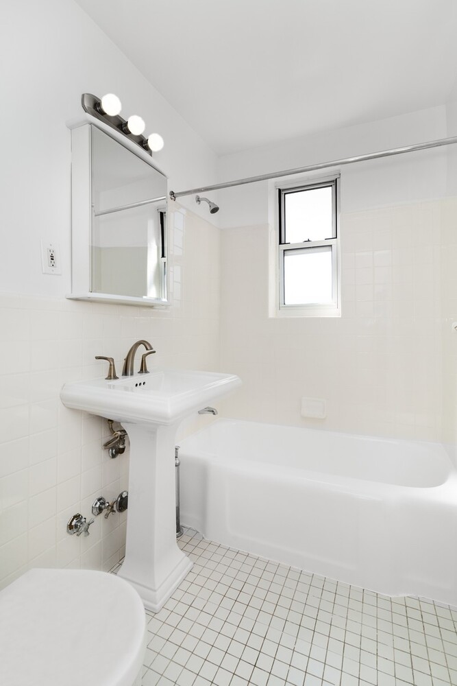 105-21 66th Avenue Forest Hills Queens NY 11375
