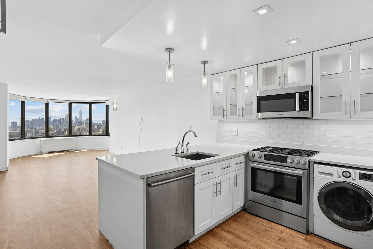 330 East 38th Street 43P Murray Hill New York NY 10016