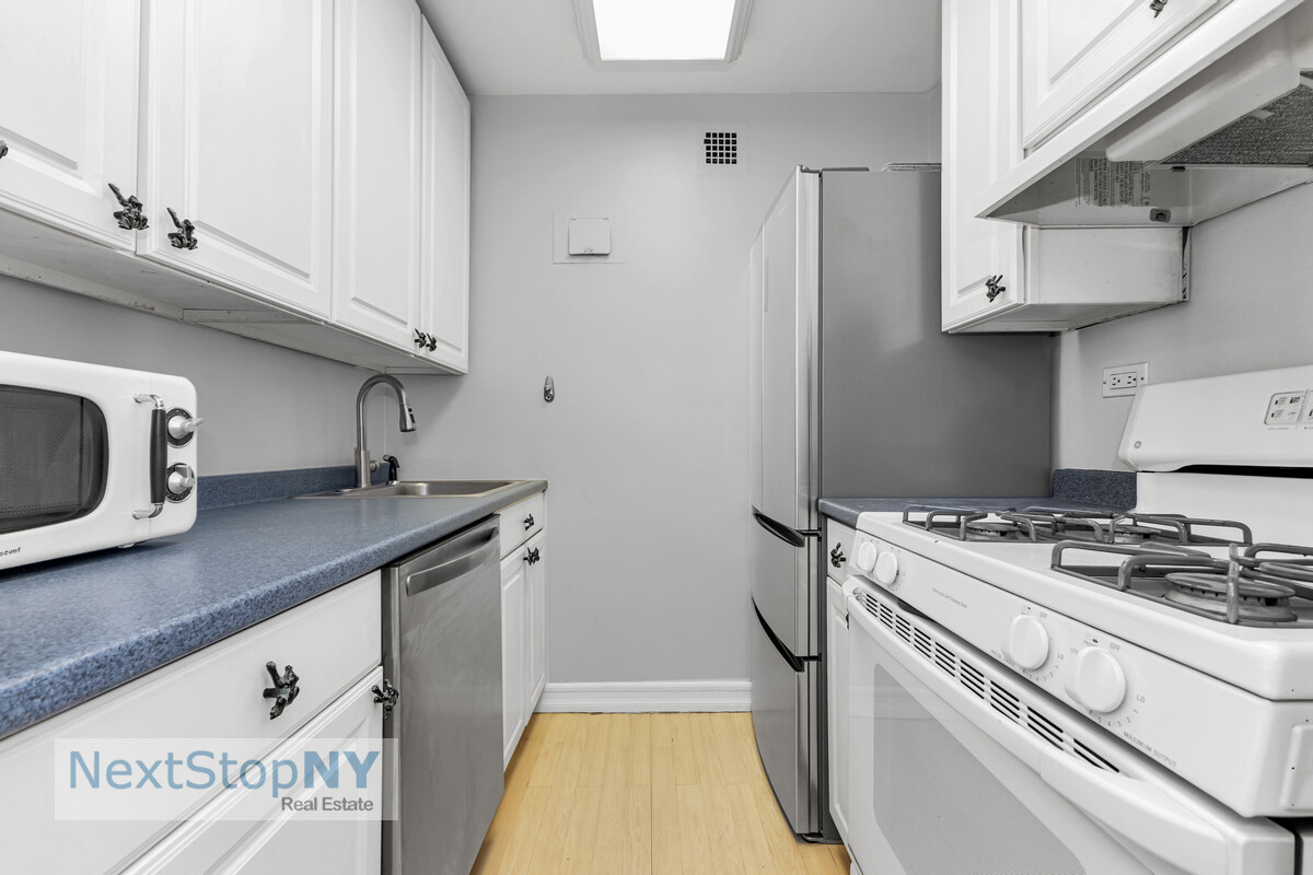 235 East 57th Street 12D Midtown East New York NY 10022