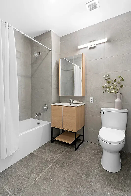 4-34 26th Avenue 211 Astoria Queens NY 11102