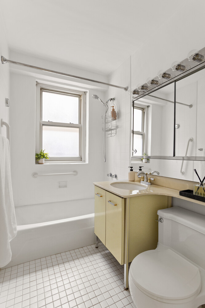 370 East 76th Street A506 Upper East Side New York NY 10021