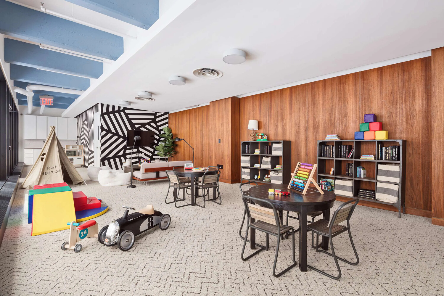 184 Kent Avenue B612 Williamsburg Brooklyn NY 11249