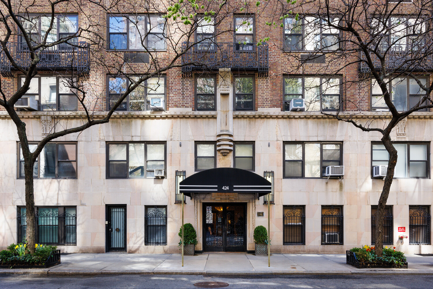 424 East 52nd Street 4D Beekman Place New York NY 10022