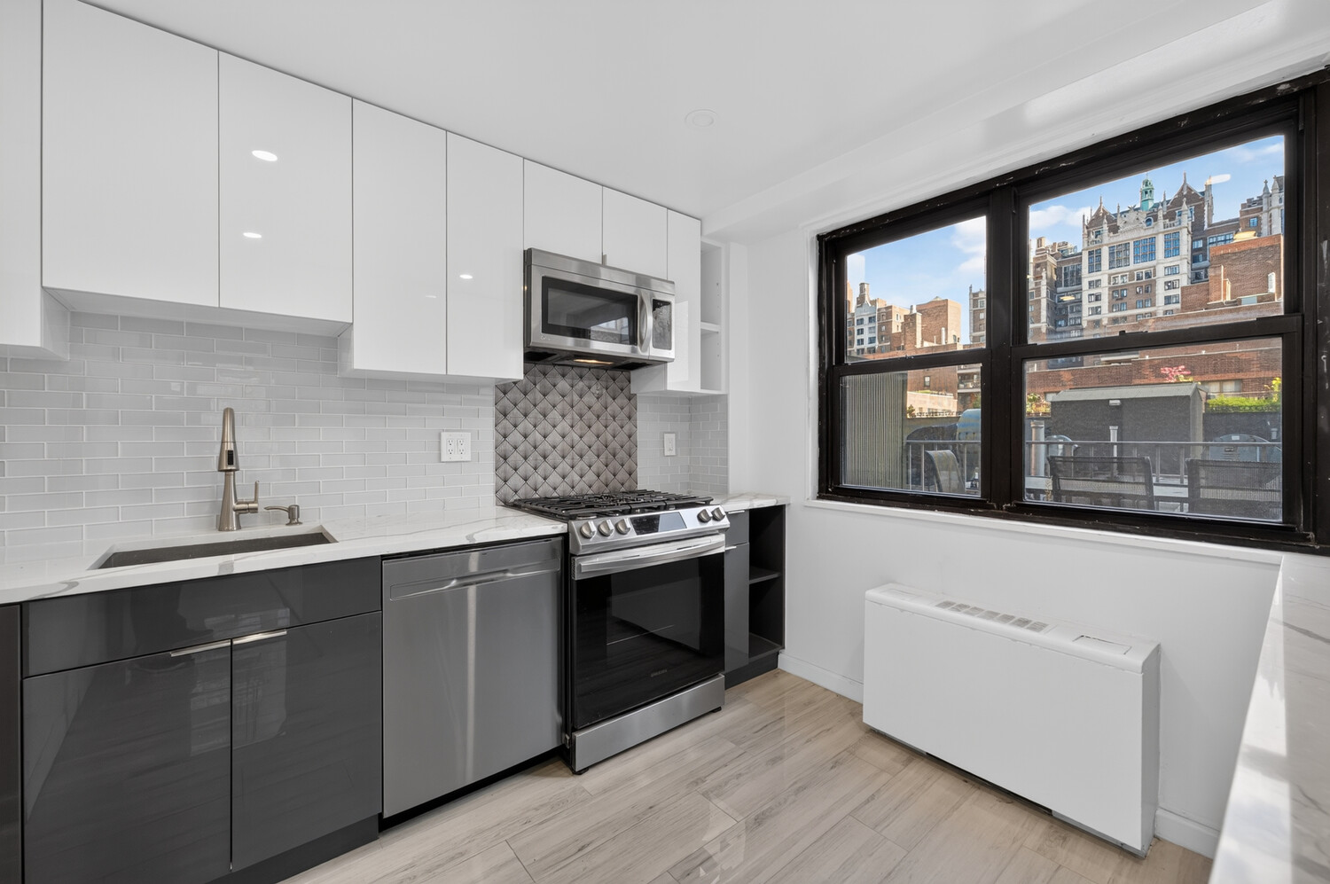 305 East 40th Street 15L Tudor City New York NY 10016
