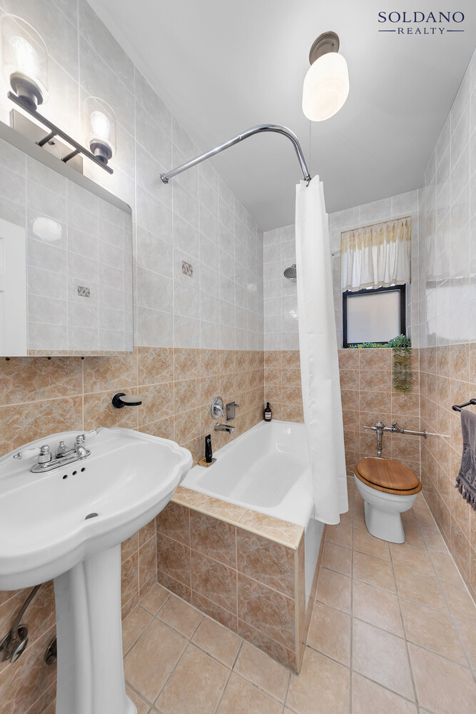 6702 Ridge Blvd. 4F Bay Ridge Brooklyn NY 11220