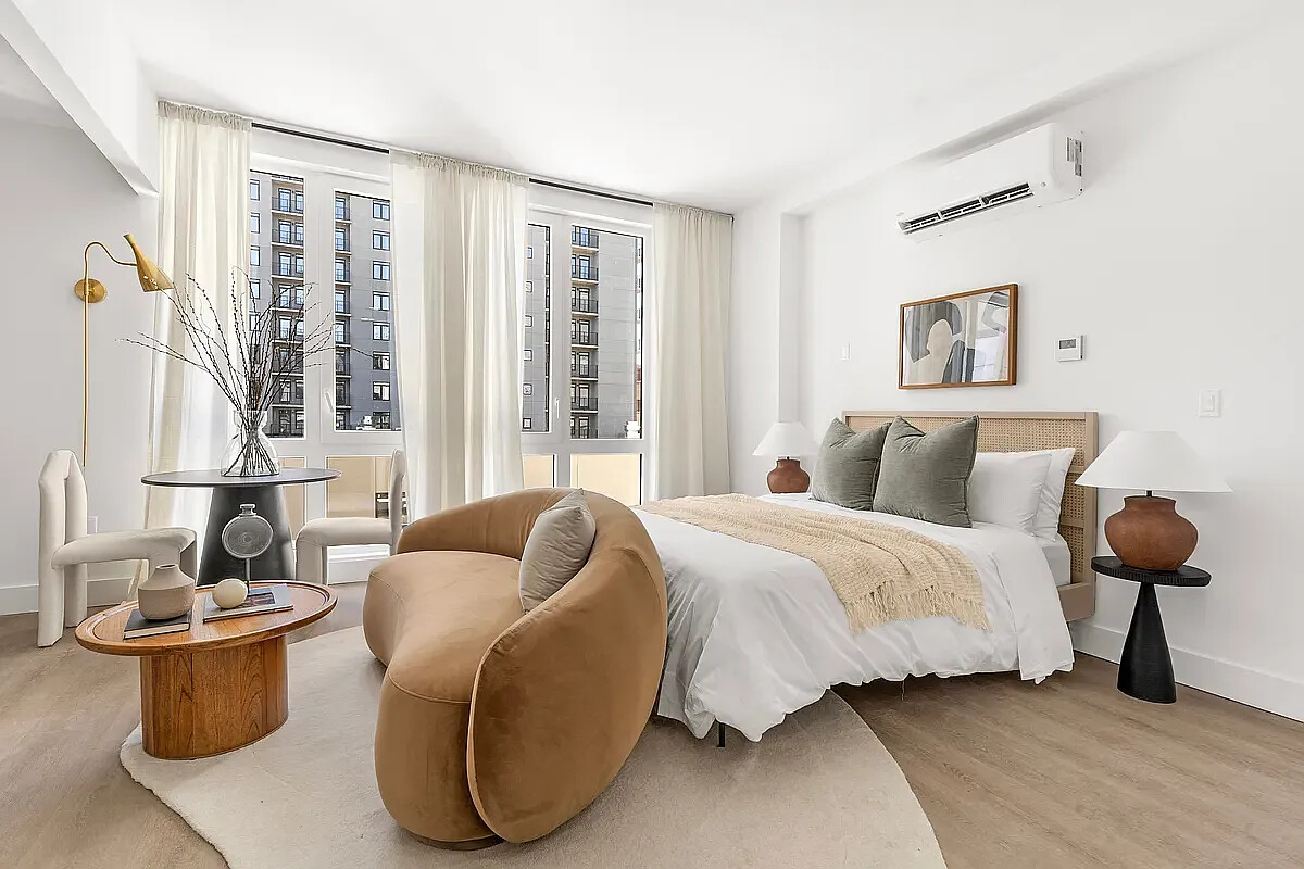 4-34 26th Avenue 609 Astoria Queens NY 11102