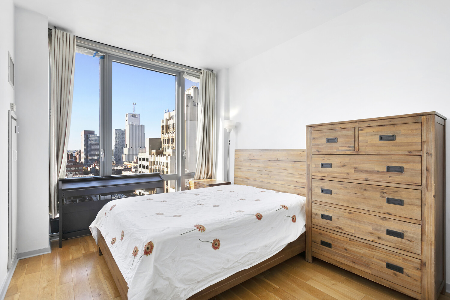 310 West 52nd Street 11D Clinton New York NY 10019