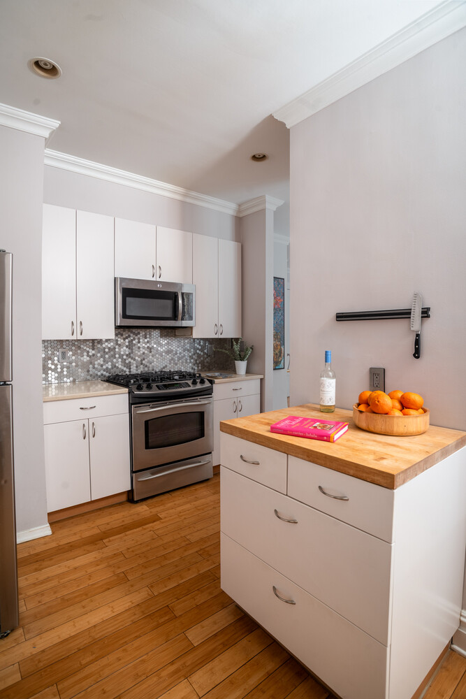 200 West 54th Street 2D Midtown West New York NY 10019