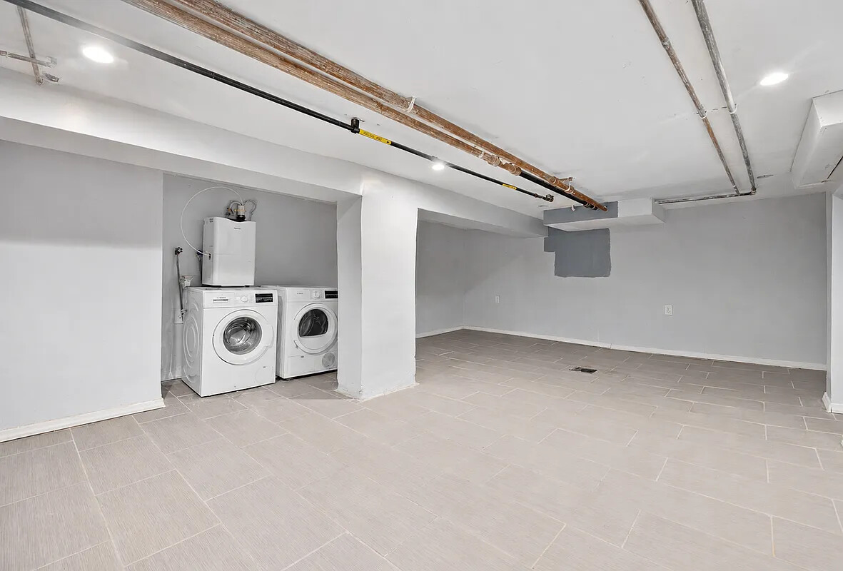 286 Clifton Place Bedford Stuyvesant Brooklyn NY 11216