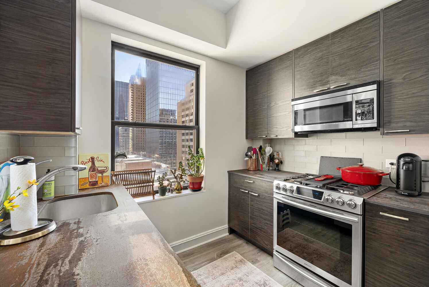 321 West 55th Street 93 Clinton New York NY 10019