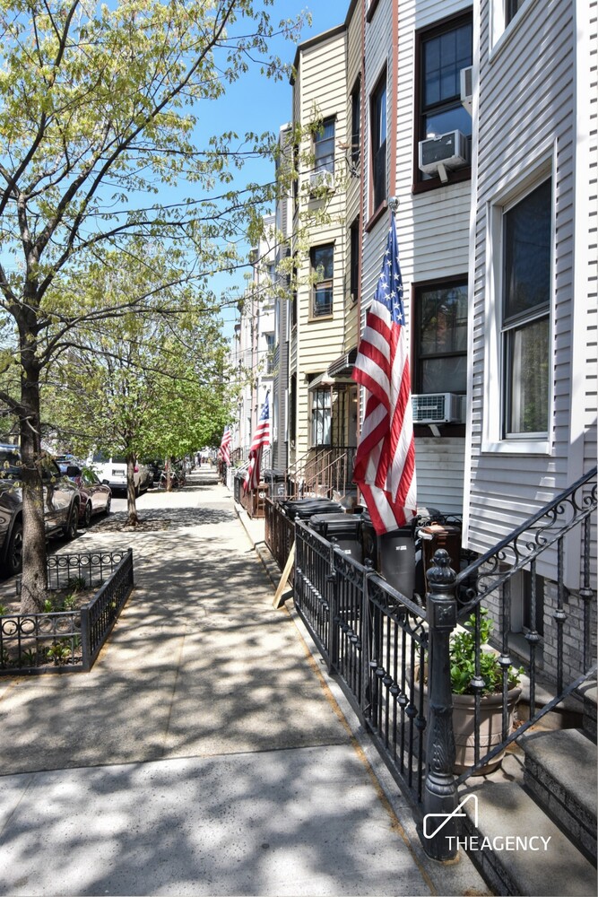 48 Hausman Street Greenpoint Brooklyn NY 11222