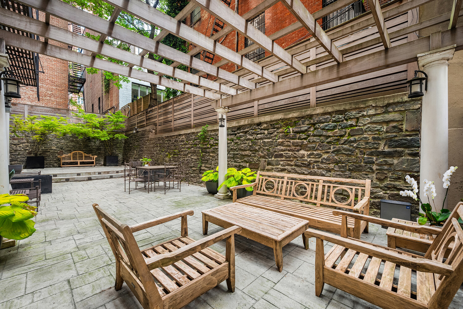 25 Fifth Avenue Greenwich Village New York NY 10003