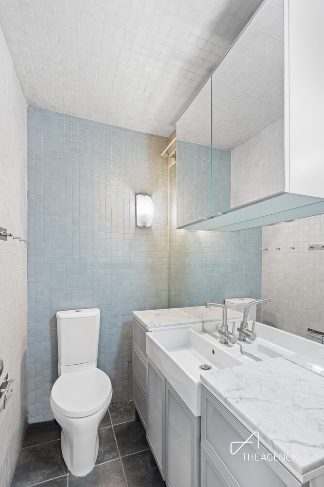 11 West 81st Street PHB Central Park West New York NY 10024