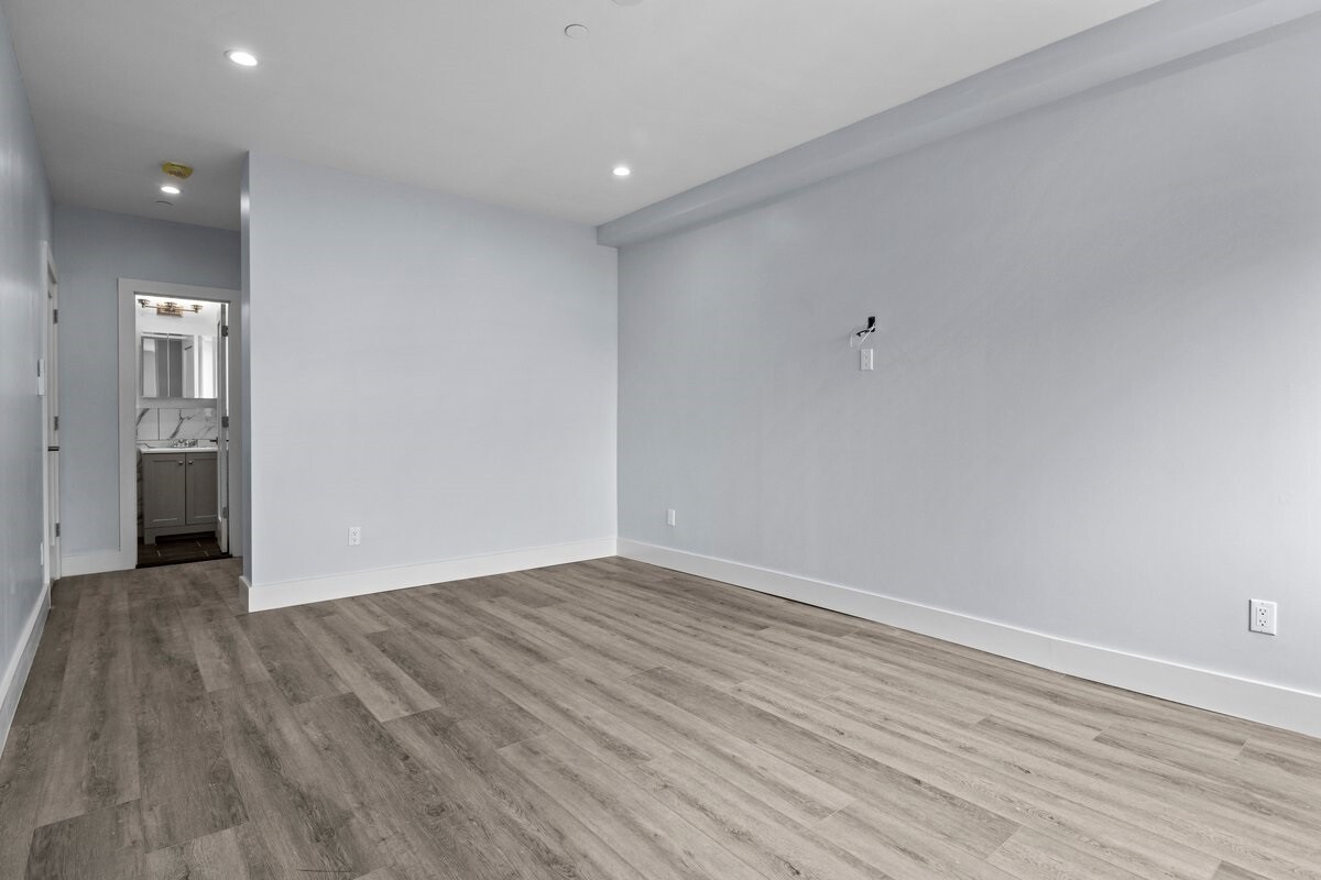 234 Norwood Avenue 3B Highland Park Brooklyn NY 11208