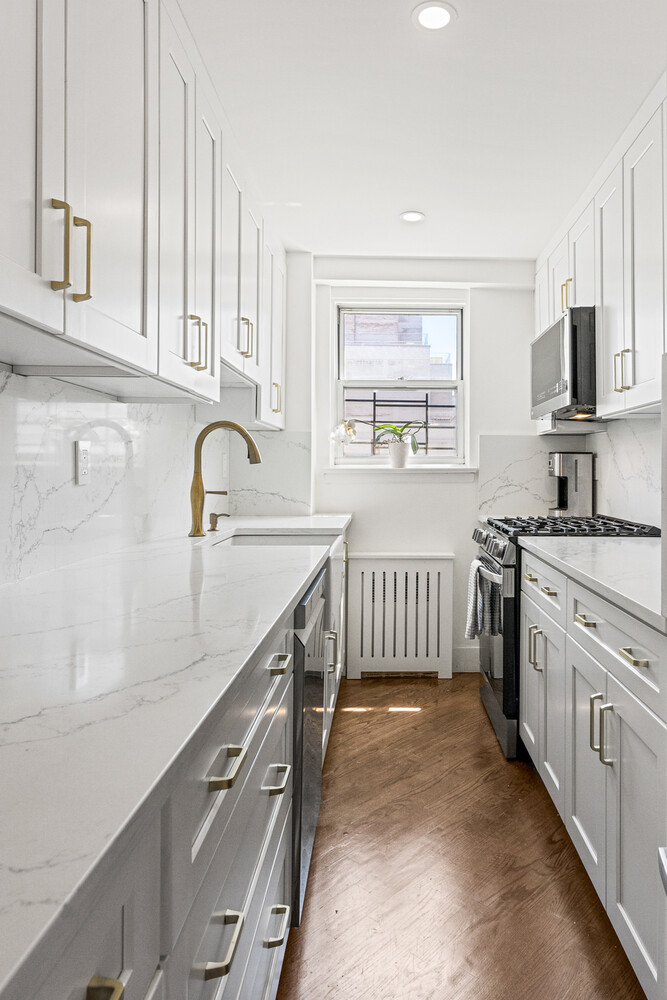 300 East 71st Street 15G Upper East Side New York NY 10021