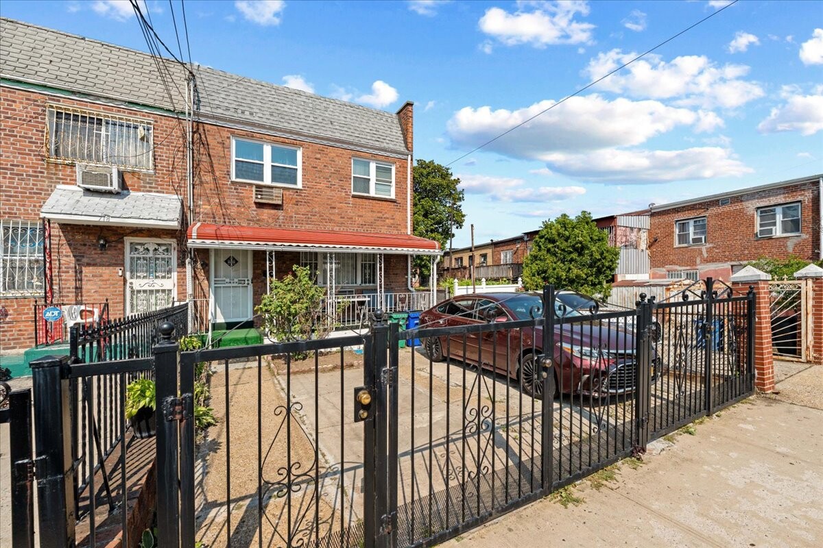 716 Hemlock Street City Line Brooklyn NY 11208