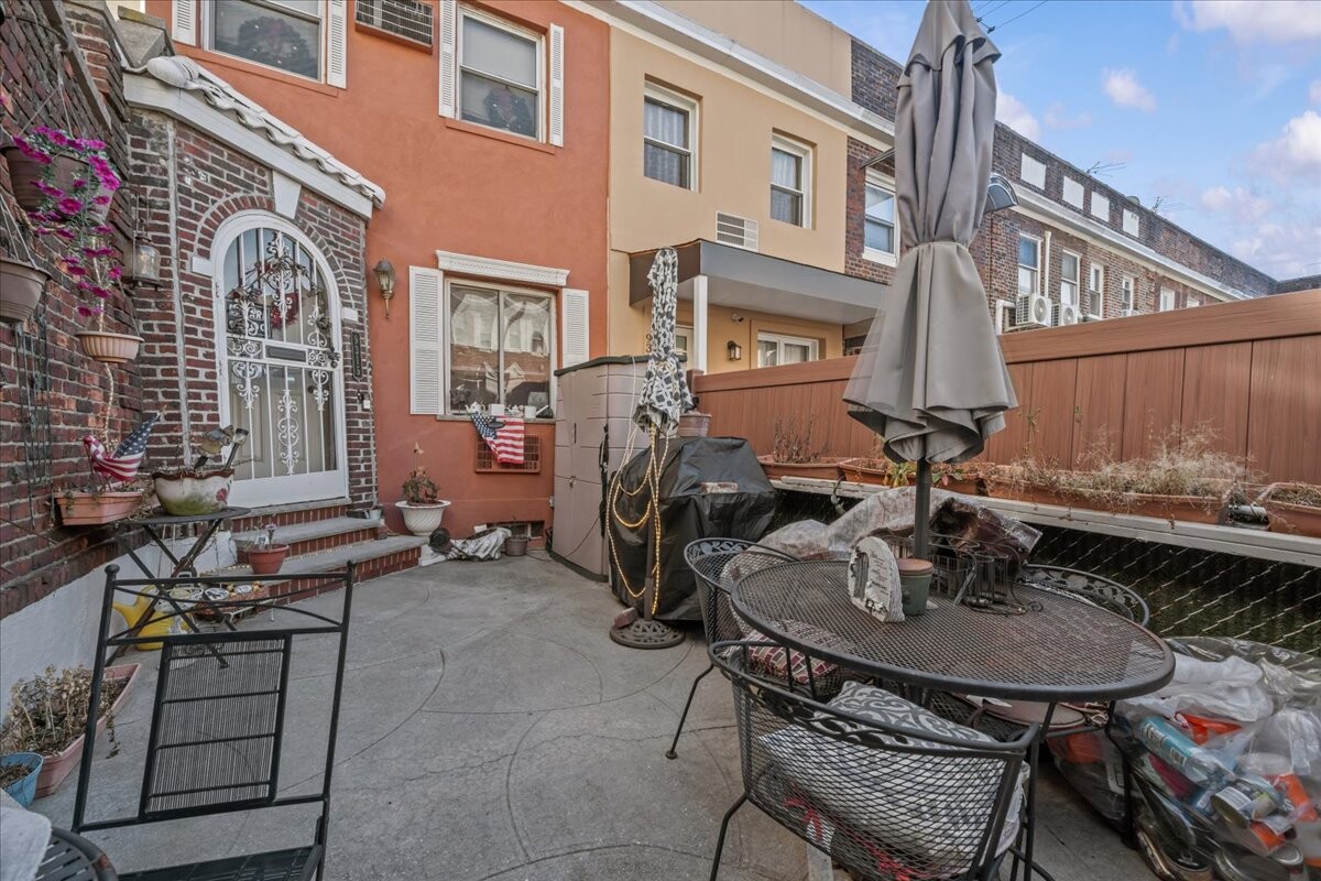 9315 Lafayette Walk Fort Hamilton Brooklyn NY 11209