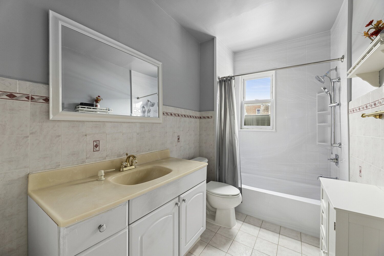 33-25 71st Street Jackson Heights Queens NY 11372