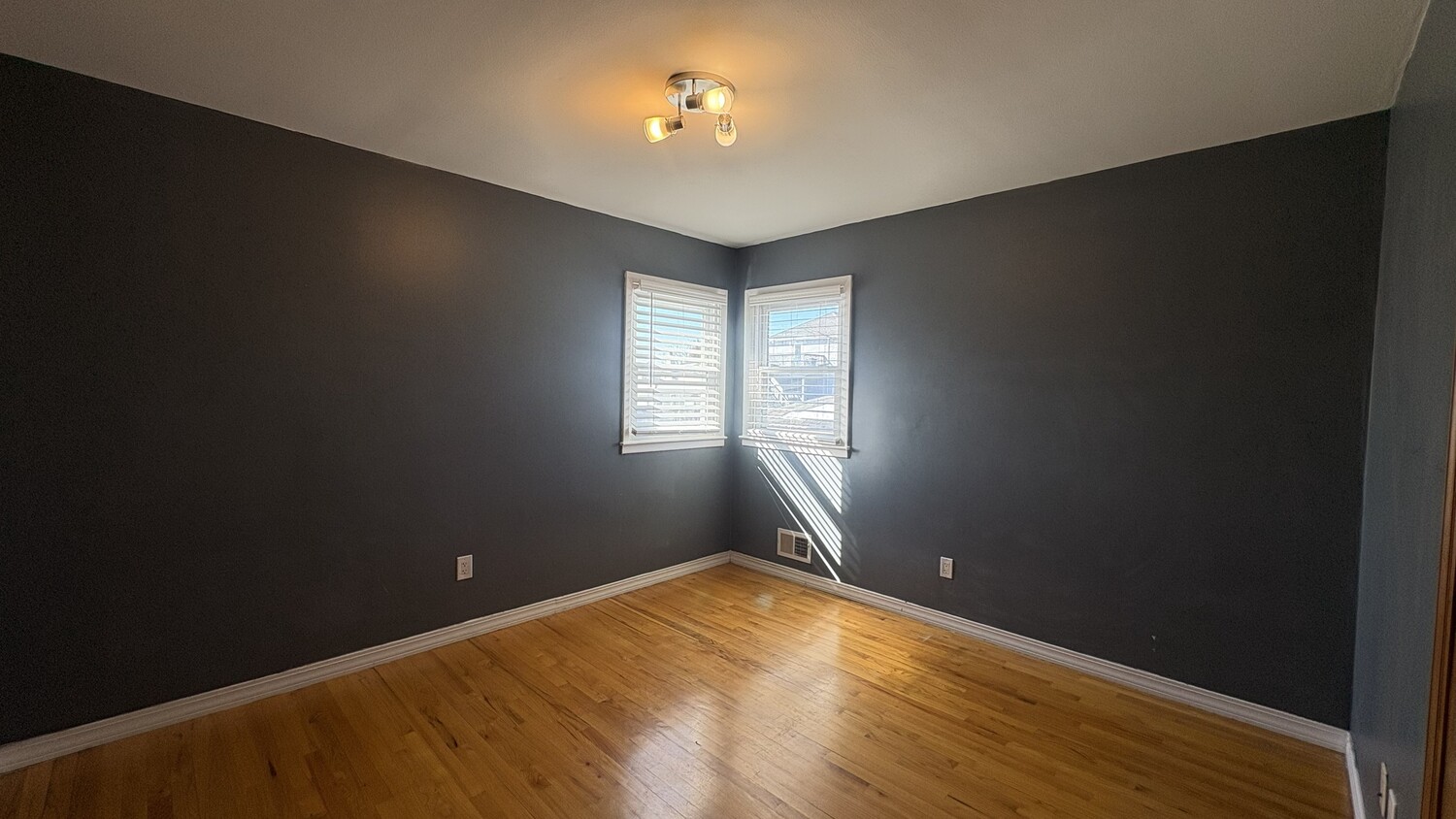 86 Notre Dame Avenue 2 Great Kills Staten Island NY 10308