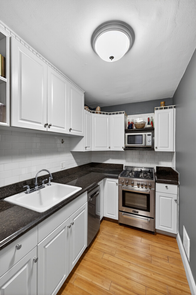 201 East 28th Street 14M Kips Bay New York NY 10016