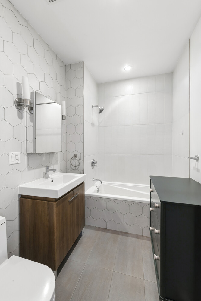 664 Jefferson Avenue 1B Stuyvesant Heights Brooklyn NY 11221