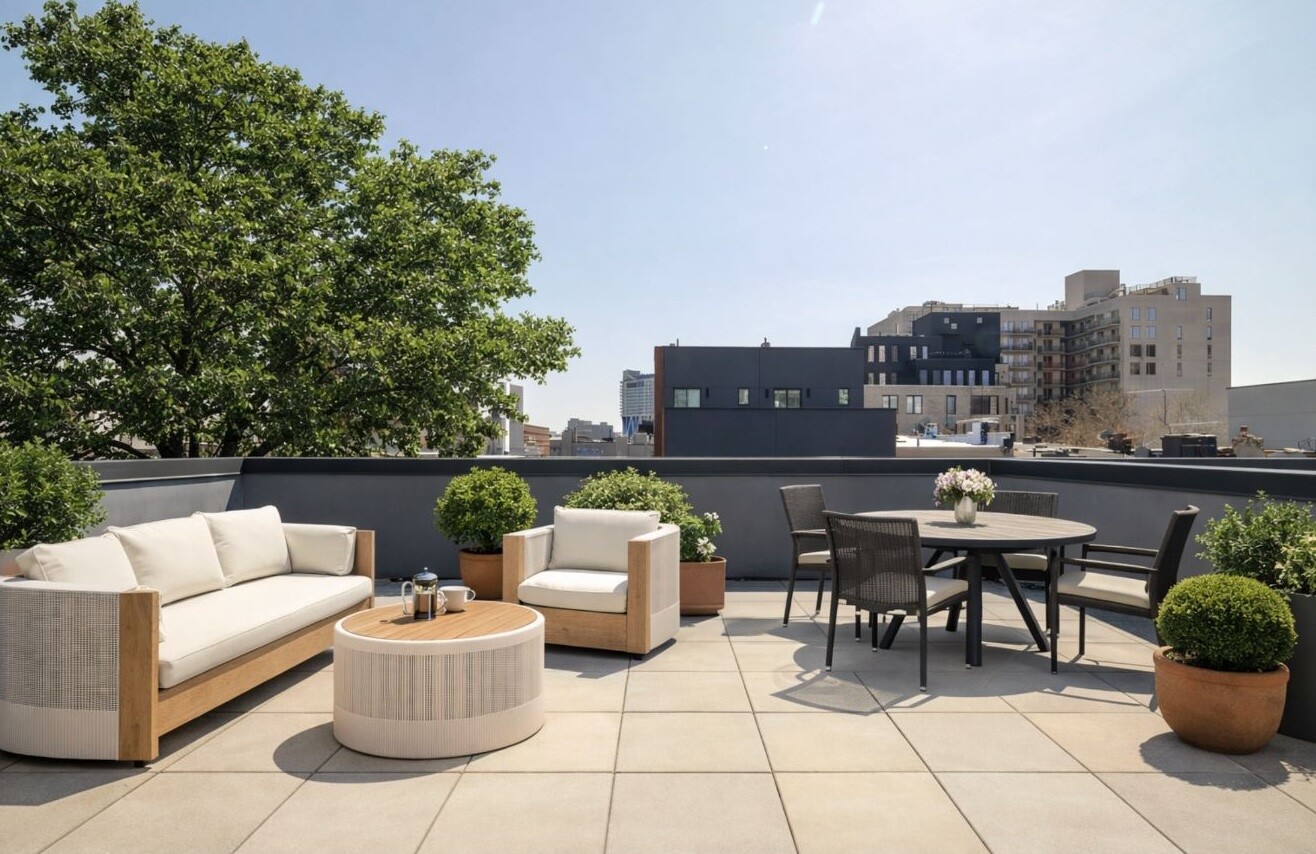 84 Oak Street 3B Greenpoint Brooklyn NY 11222