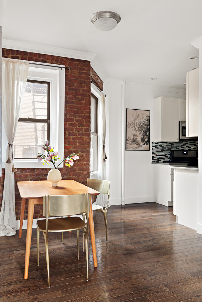 21-06 35th Street Steinway-Ditmars Queens NY 11105