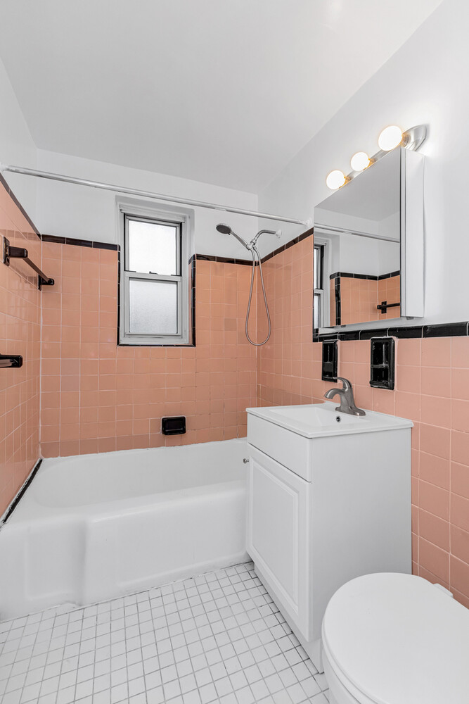 67-07 Yellowstone Blvd. 5F Forest Hills Queens NY 11375