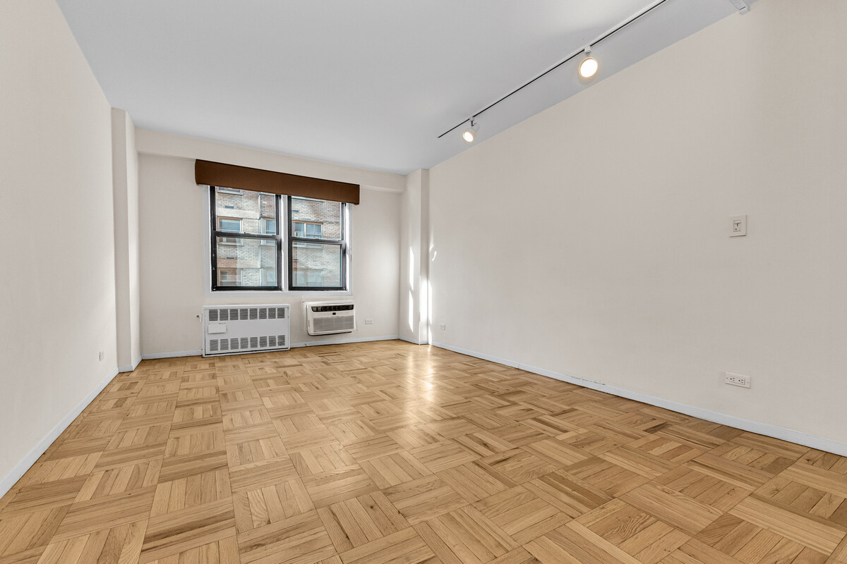 220 East 54th Street 6A Turtle Bay New York NY 10022