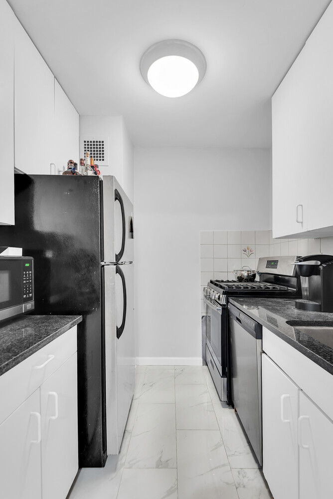 301 East 79th Street 16R Upper East Side New York NY 10075