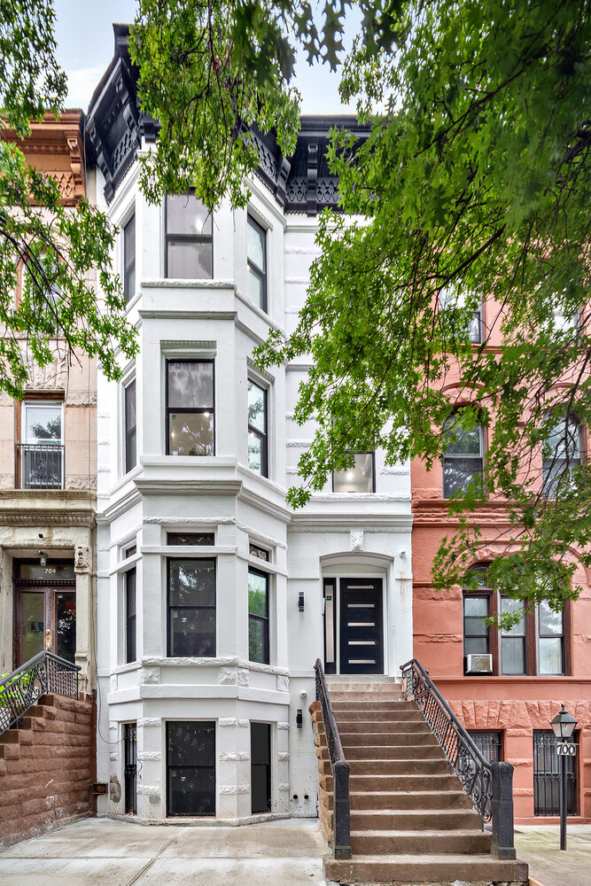 702 Greene Avenue 4 Stuyvesant Heights Brooklyn NY 11221