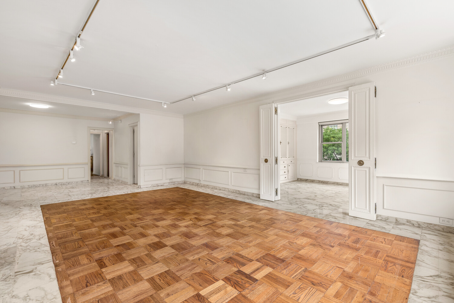 650 Park Avenue 4D Upper East Side New York NY 10065
