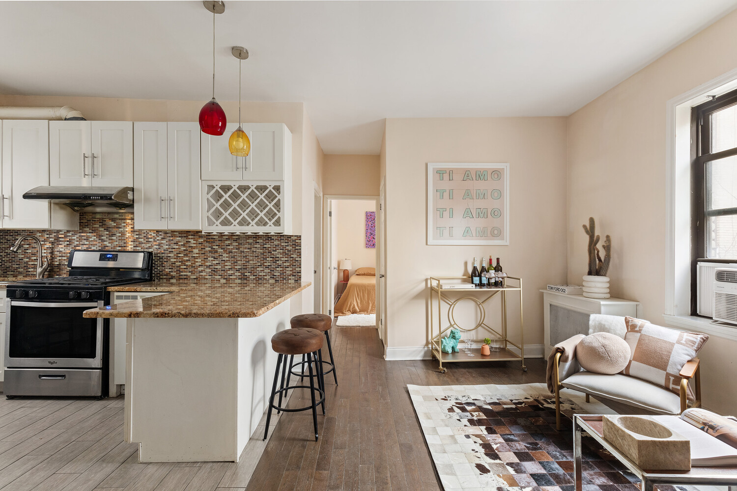 21-16 35th Street 3G Steinway-Ditmars Queens NY 11105