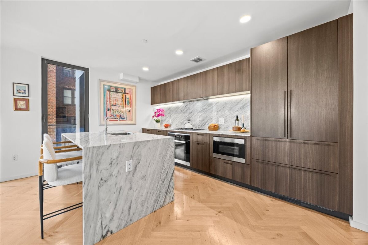 805 Washington Avenue 4B Crown Heights Brooklyn NY 11238