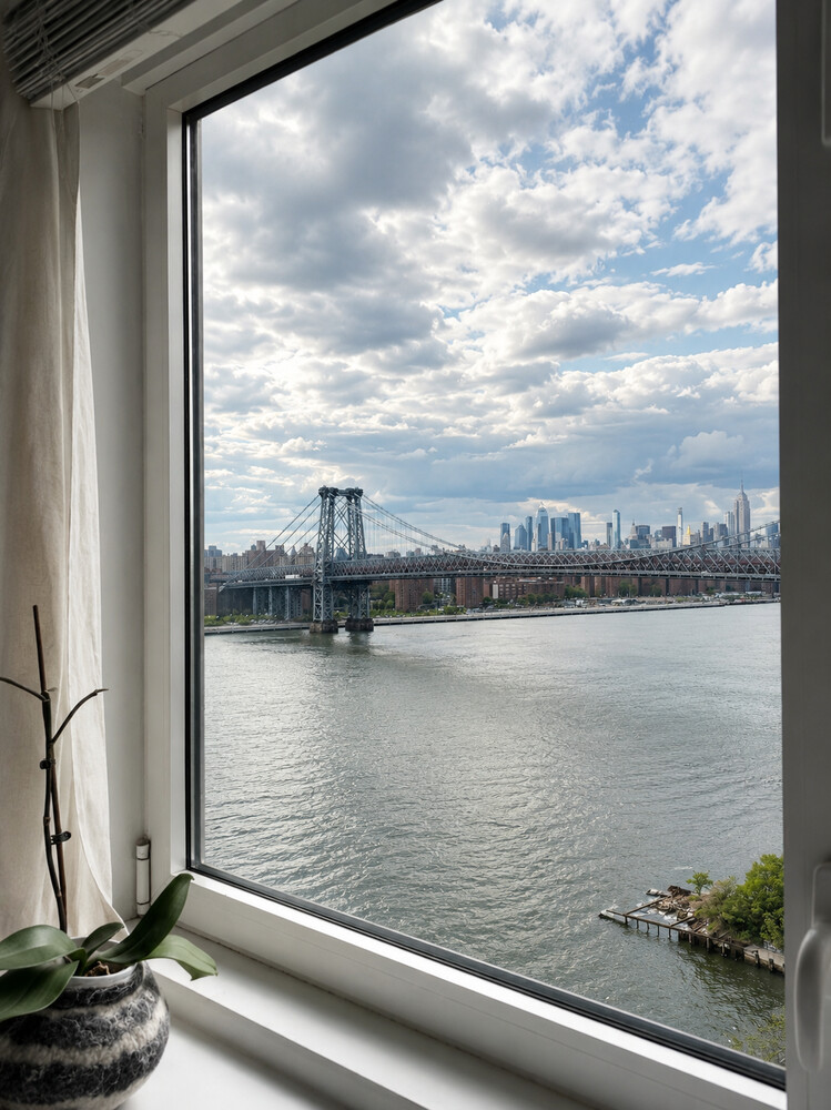 440 Kent Avenue 16C Williamsburg Brooklyn NY 11249