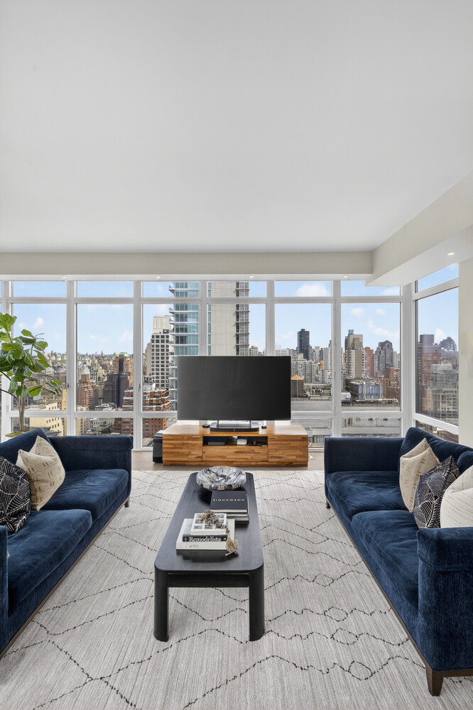 207 East 57th Street Midtown East New York NY 10022