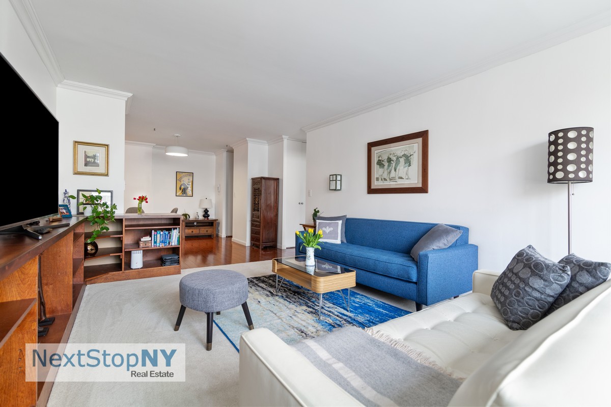 245 East 54th Street, #11D