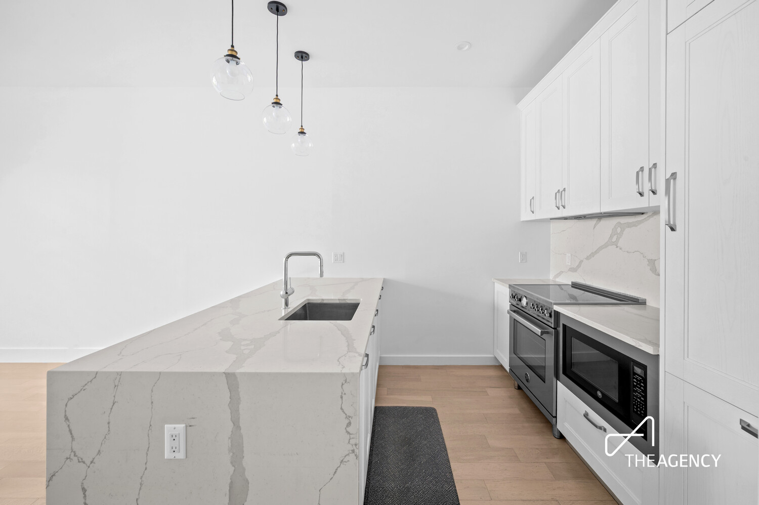 21-19 46th Avenue 4 Court Square Queens NY 11101