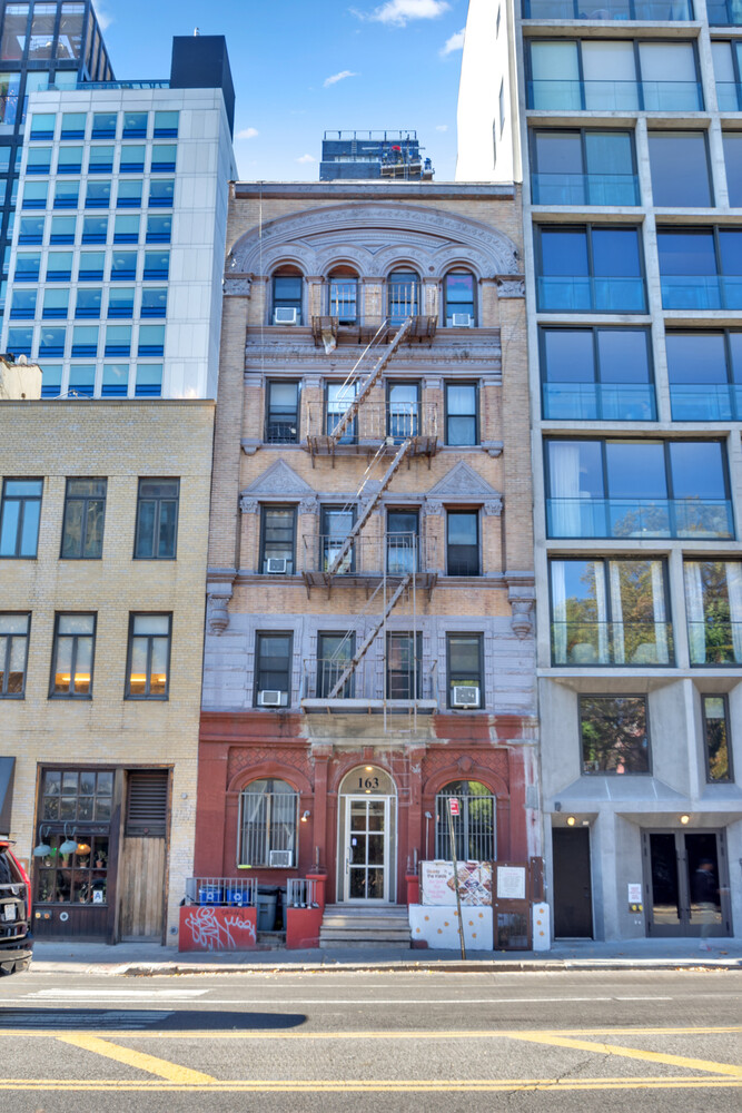 163 Chrystie Street 2 Lower East Side New York NY 10002