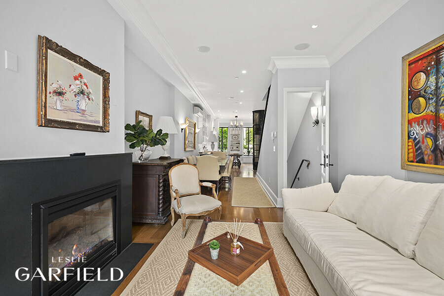 320 East 55th Street TH Sutton Place New York NY 10022