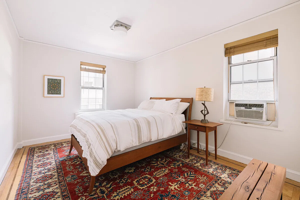 25 Minetta Lane 4D Greenwich Village New York NY 10012