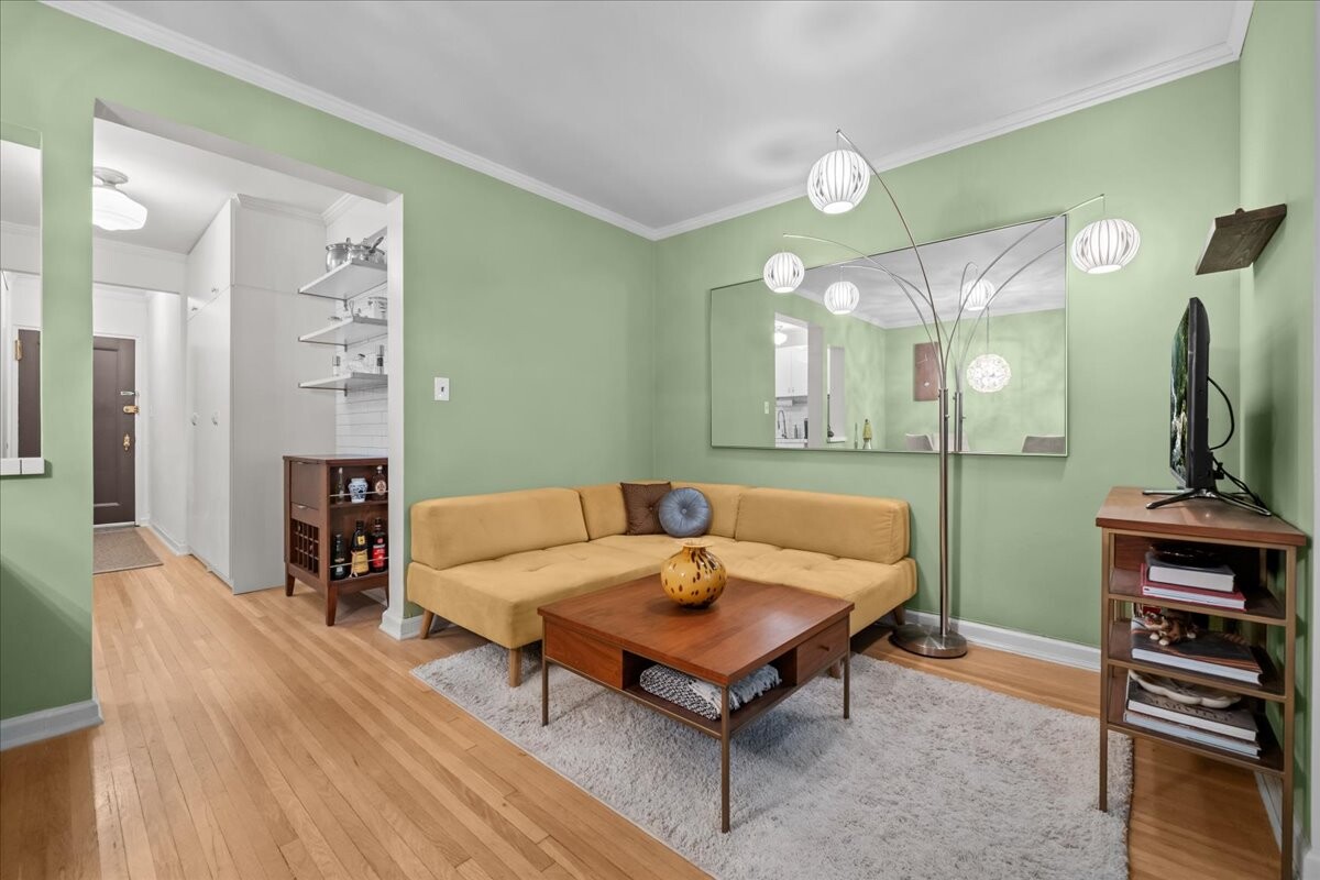 1125 Lorimer Street 2J Greenpoint Brooklyn NY 11222