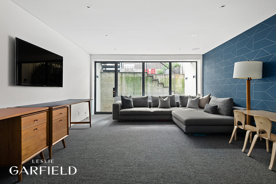 354 West 20th Street Chelsea New York, NY 10011