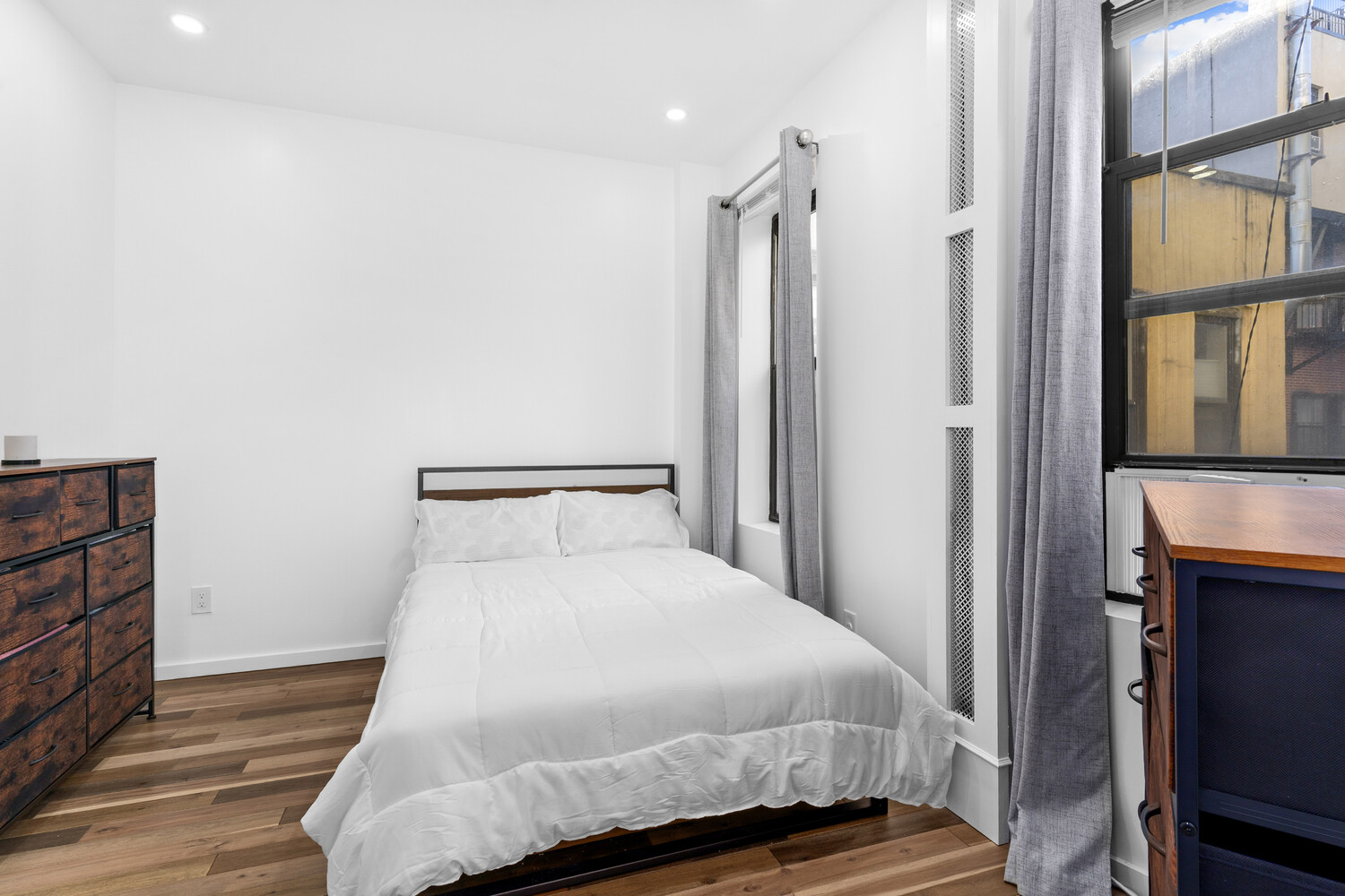 309 East Houston Street 4E Lower East Side New York NY 10002